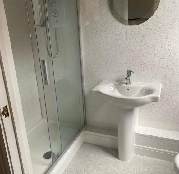 پانسیون Queens House