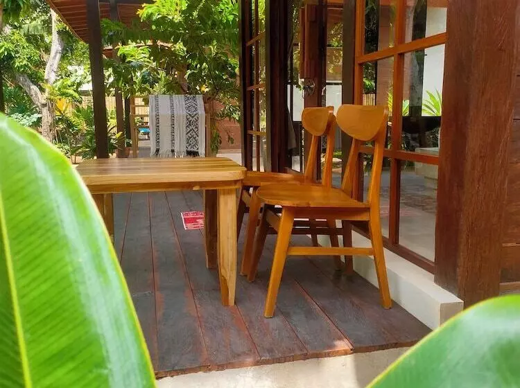 ペンション Vanaya Lodge