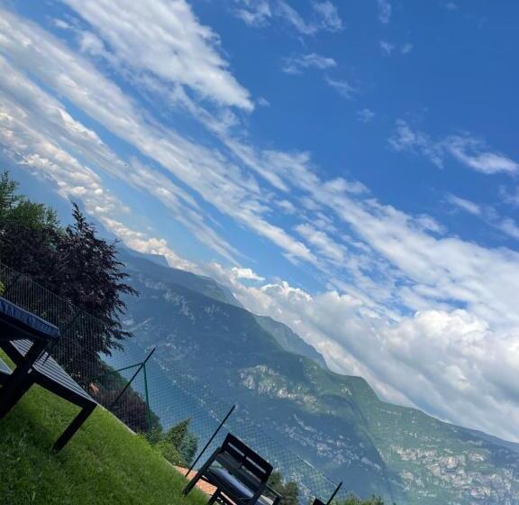 پانسیون Villa D Alba Guest House