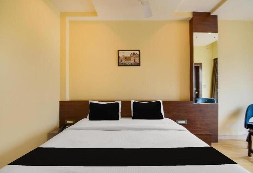 בית מלון כפרי Townhouse Maanvadgarh