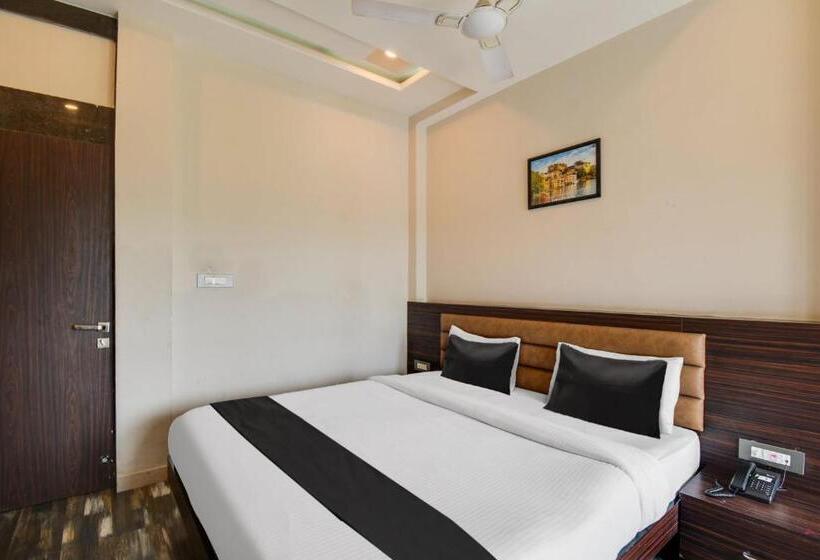 בית מלון כפרי Townhouse Maanvadgarh