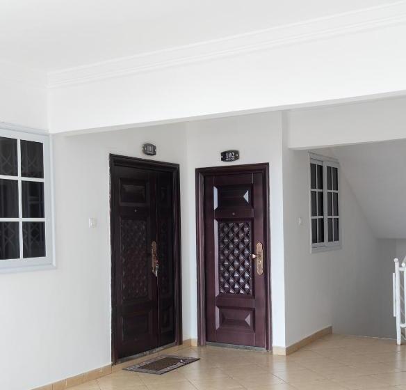 مبيت وإفطار Atom Height Apartment