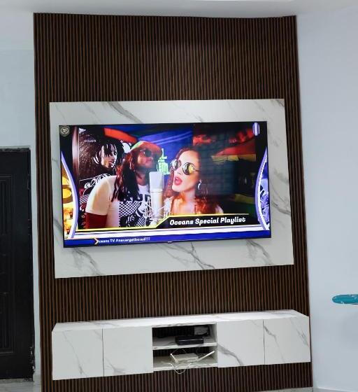 مبيت وإفطار Atom Height Apartment