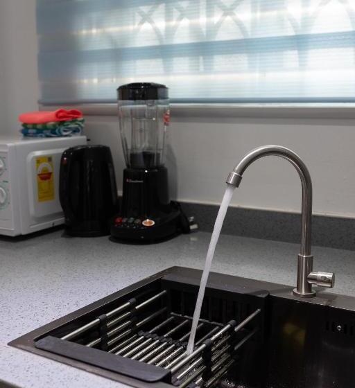 مبيت وإفطار Atom Height Apartment