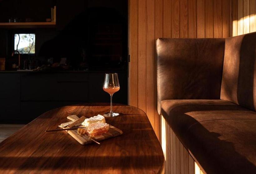 ベッドアンドブレックファースト Hunter Huon Valley Cabin Two