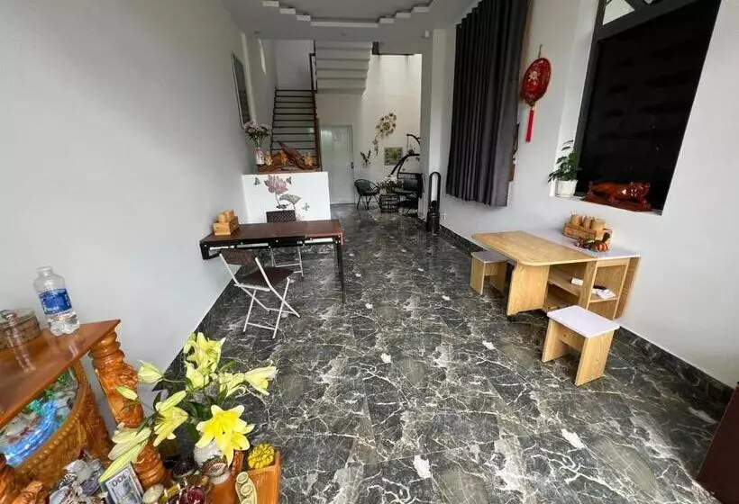 تختخواب و صبحانه Oasis Homestay