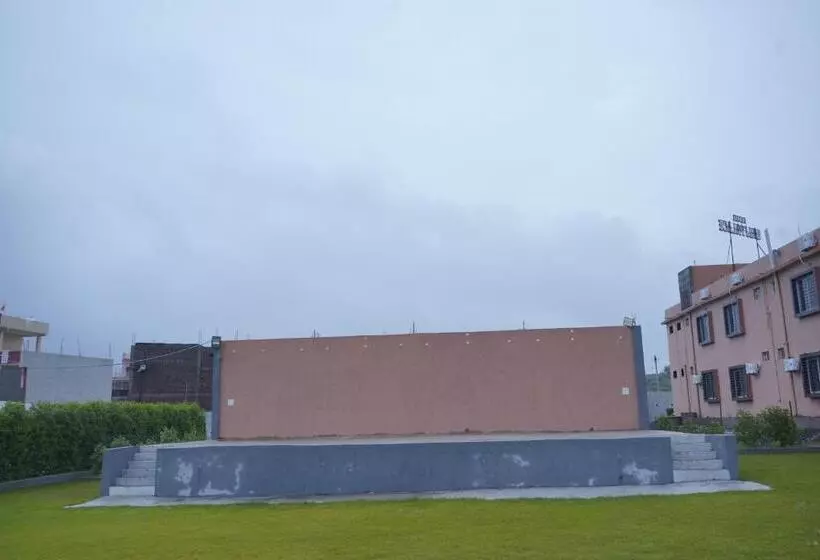 ホテル Brij Palace