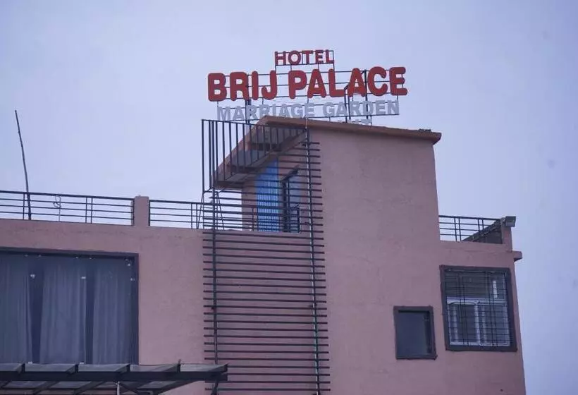 ホテル Brij Palace