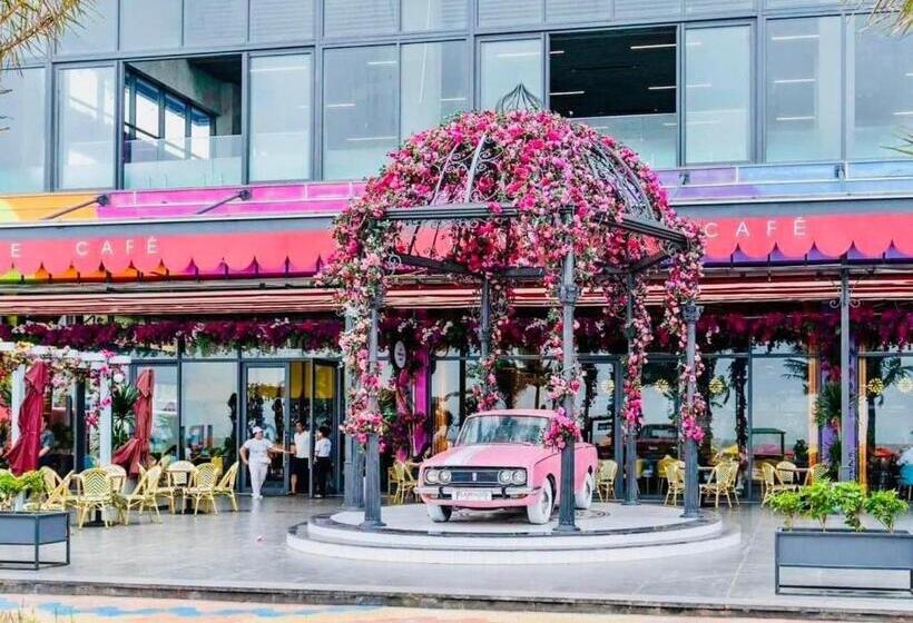 هتل Flamingo Linh Trường   Hải Tiến Khu Nghỉ Dưỡng 5 Sao Cạnh Chùa Bụt