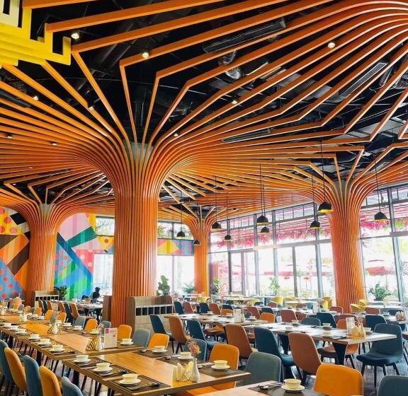 هتل Flamingo Linh Trường   Hải Tiến Khu Nghỉ Dưỡng 5 Sao Cạnh Chùa Bụt