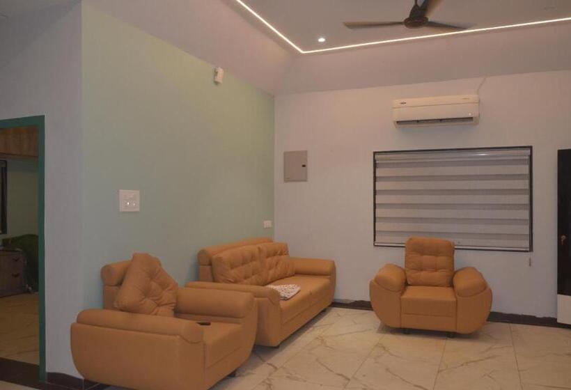 Отель Nsg Royal Resort