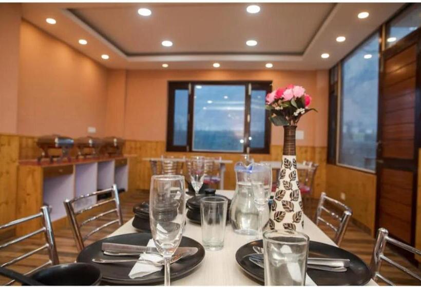 酒店 Pinaak Rosett