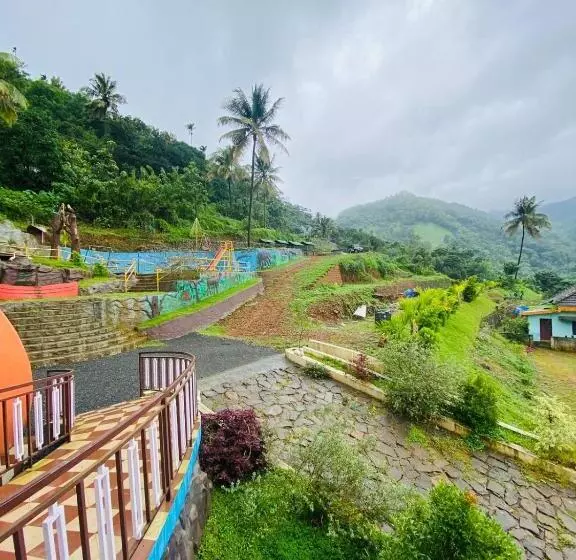 Peak Paradise Resort