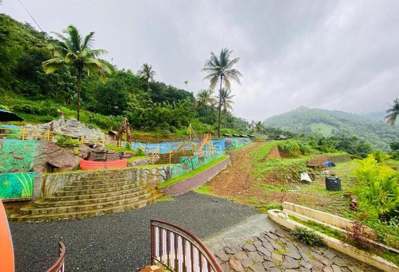 Peak Paradise Resort