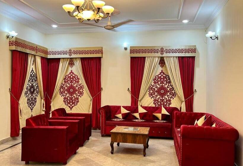 پانسیون Alpine Family Lodges