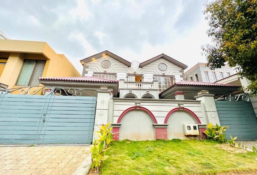 پانسیون Alpine Family Lodges