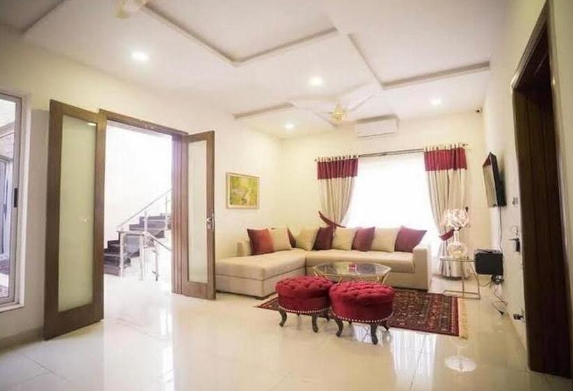 پانسیون Alpine Family Lodges