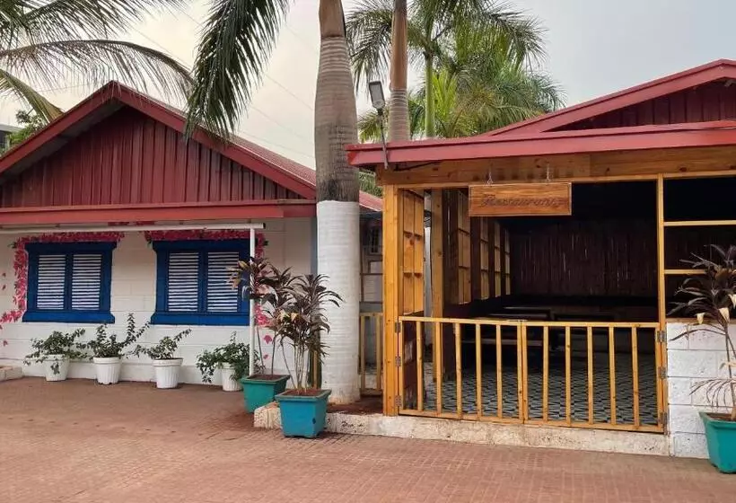 Lomakeskus Pra Tiksha Farm