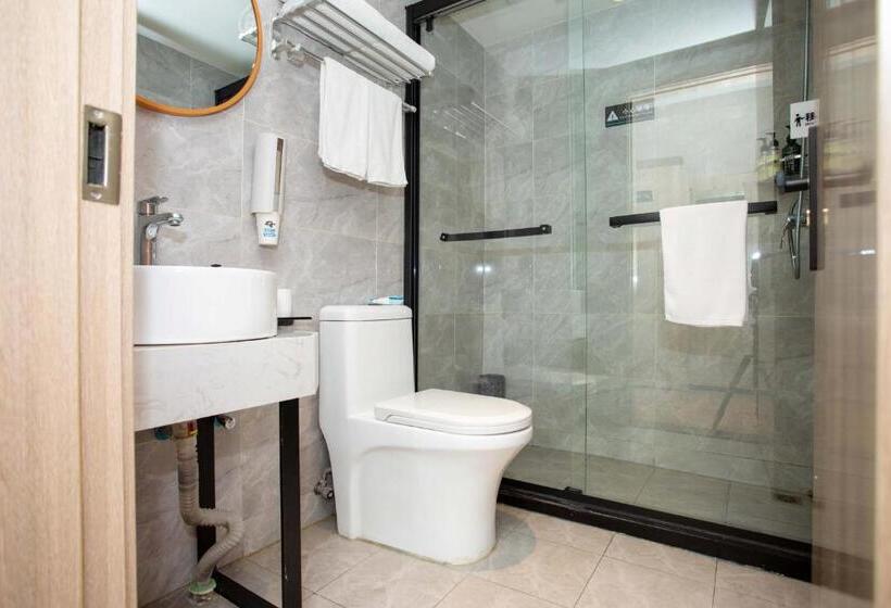 网鱼电竞酒店上海新国际博览中心店