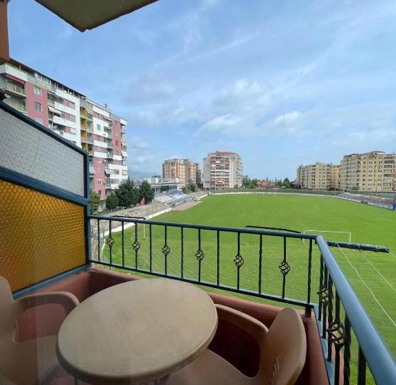 هاستل Dhoma Plazhi1