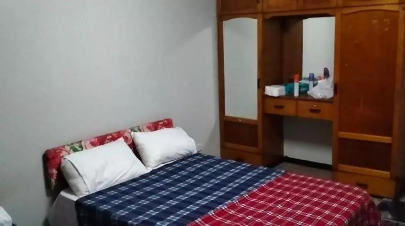 ベッドアンドブレックファースト Singhs Apartment Double Budget Shared Room