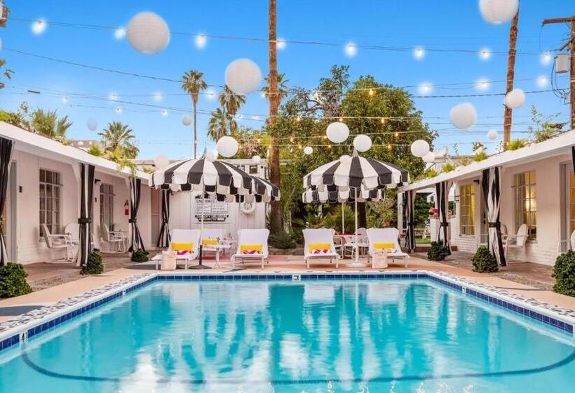 Hotelli Designer Gem Near Downtown Palm Springs