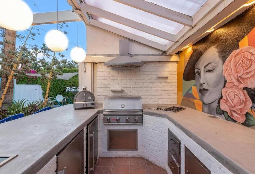 Hotelli Designer Gem Near Downtown Palm Springs