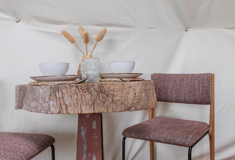 Hotelli Lantana Dome