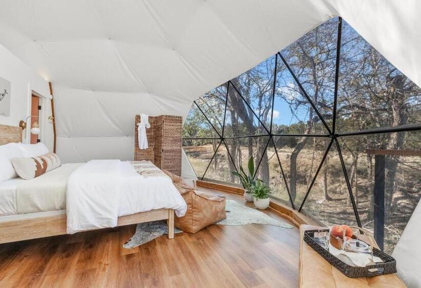 Hotelli Lantana Dome