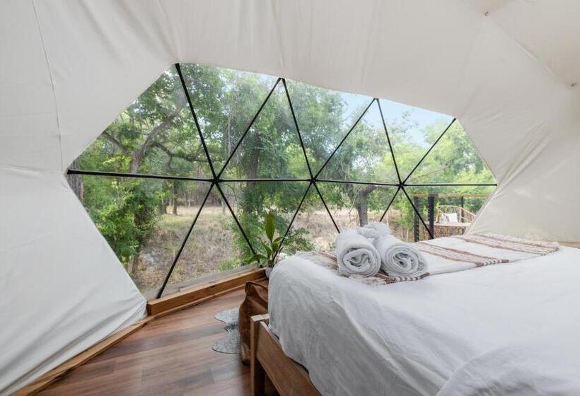 Hotelli Lantana Dome