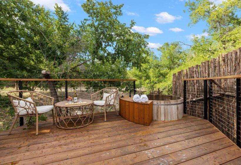 Hotelli Lantana Dome