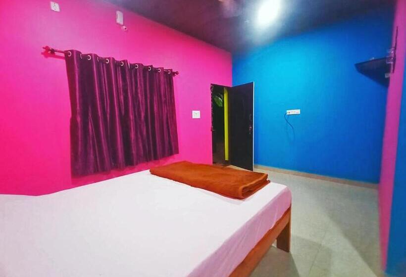 ホテル Namma Aramane Home Stay