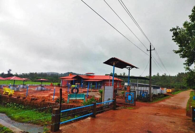 ホテル Namma Aramane Home Stay