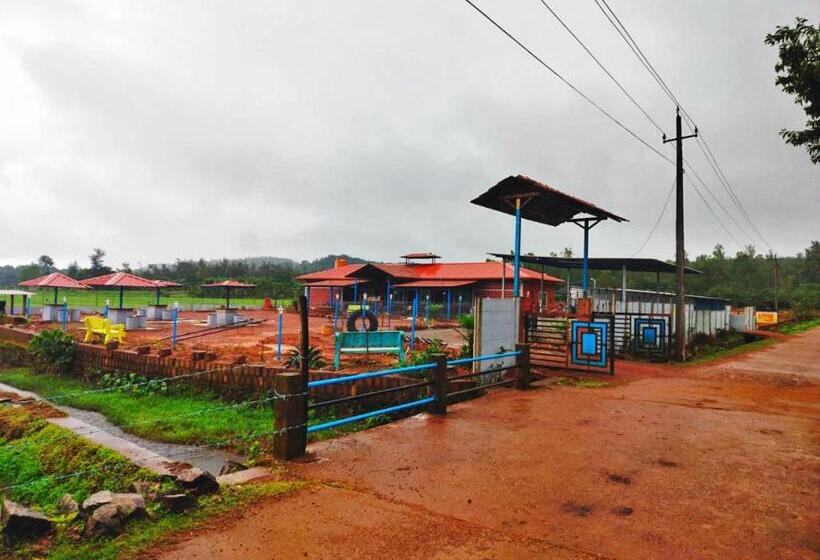 ホテル Namma Aramane Home Stay