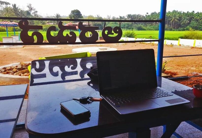 ホテル Namma Aramane Home Stay