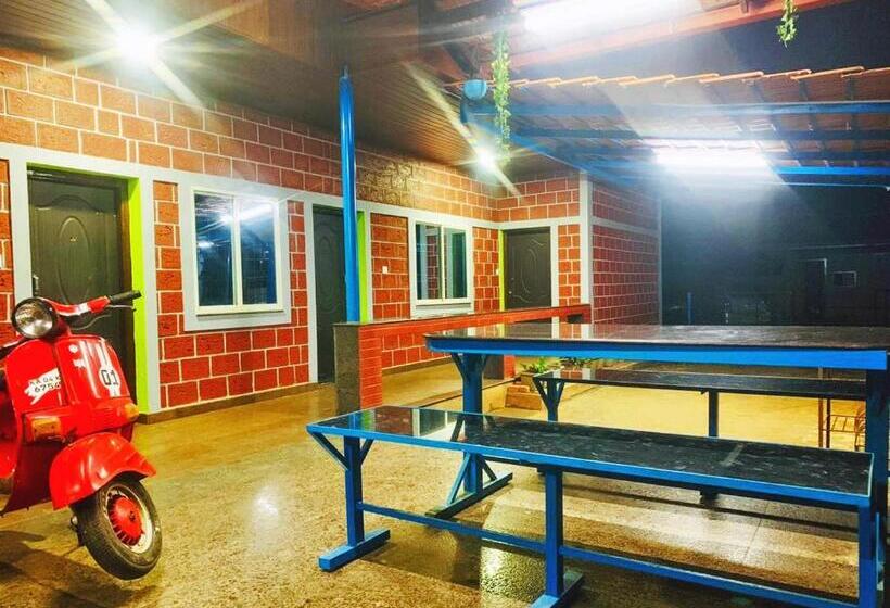 ホテル Namma Aramane Home Stay