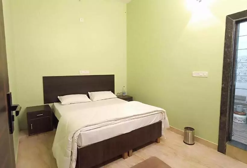 Hotelli Paradise Inn