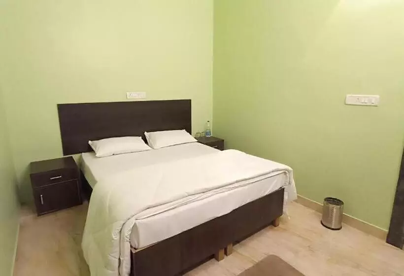 Hotelli Paradise Inn