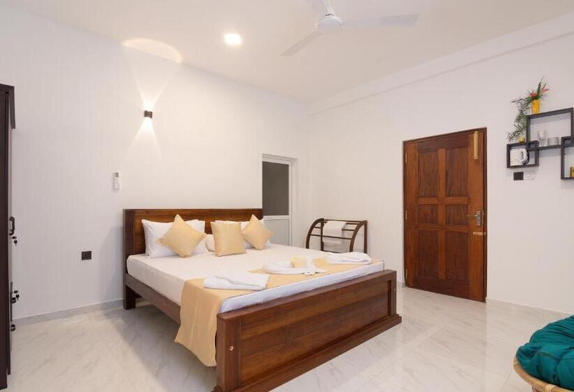 Hotel Tranquil Escape Hikkaduwa