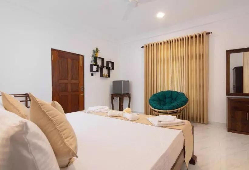 Hotelli Tranquil Escape Hikkaduwa