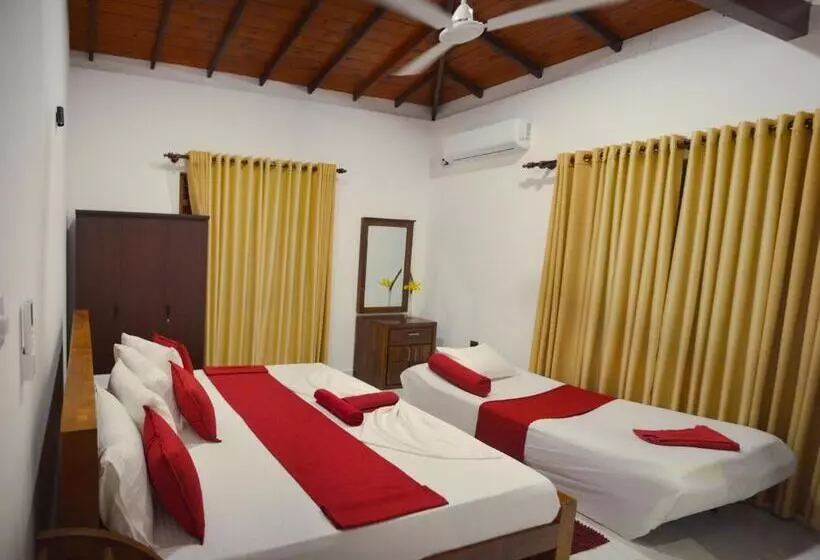 Hotelli Tranquil Escape Hikkaduwa