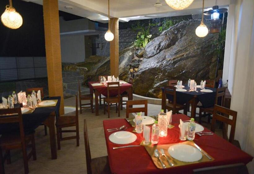 Hotel Tranquil Escape Hikkaduwa