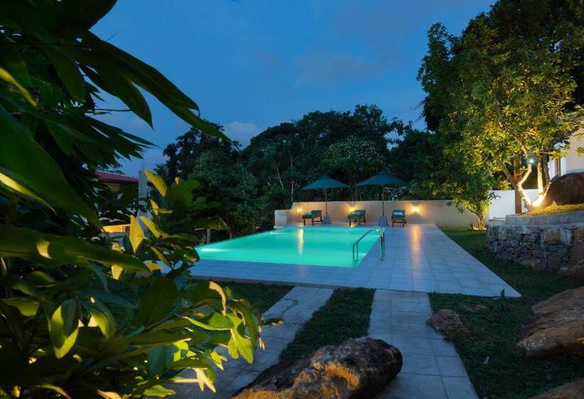 Hotel Tranquil Escape Hikkaduwa