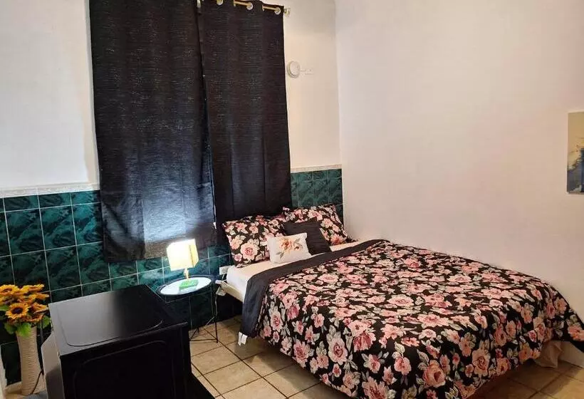 Humacao Guest House 2
