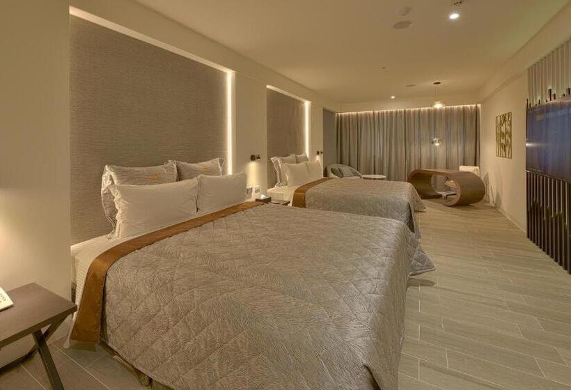 مُتل 新城九八精緻旅館