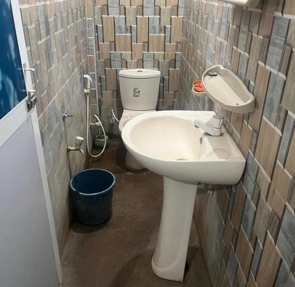 膳宿费 Adrian Hostels