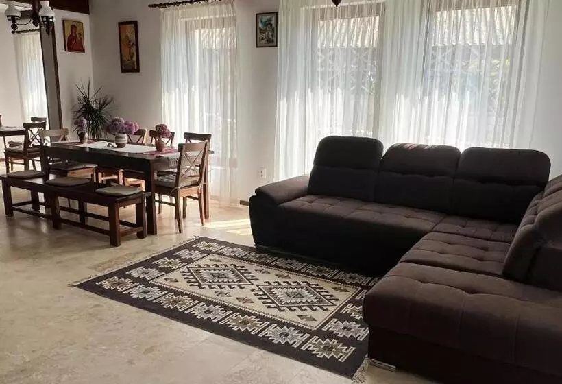 پانسیون Casa Tudorescu