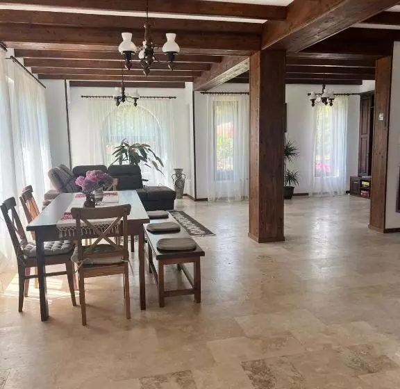 پانسیون Casa Tudorescu