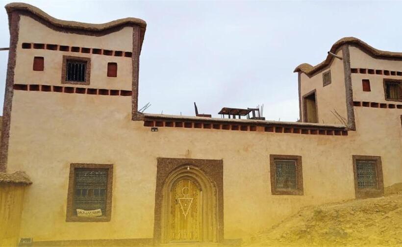 هاستل Dar Laayoune