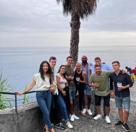 هاستل Homeoffice Madeira Coliving & Coworking With A Nice Community